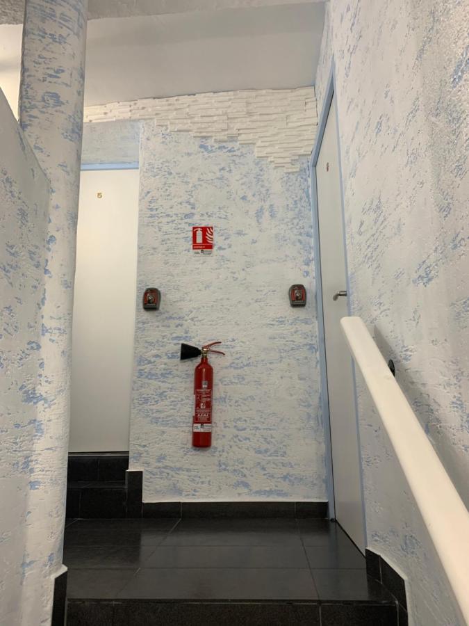 Formidable Studio Au Coeur Historique De Frejus Apartment Bagian luar foto